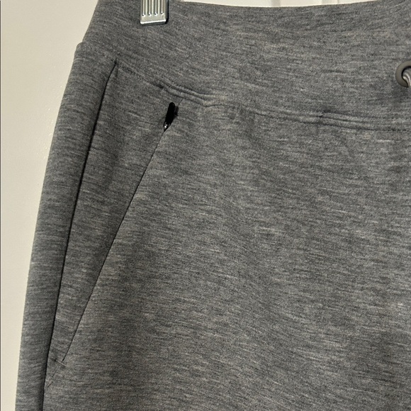 VRST Men's Gray Sweatpants - Picture 3 of 7